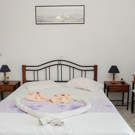 Yannis Pothoulakis Apartments Almirida Exteriör bild
