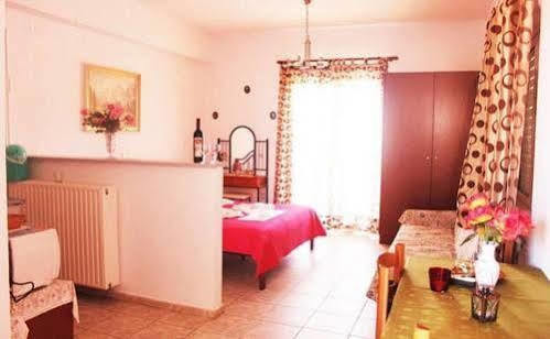 Yannis Pothoulakis Apartments Almirida Exteriör bild